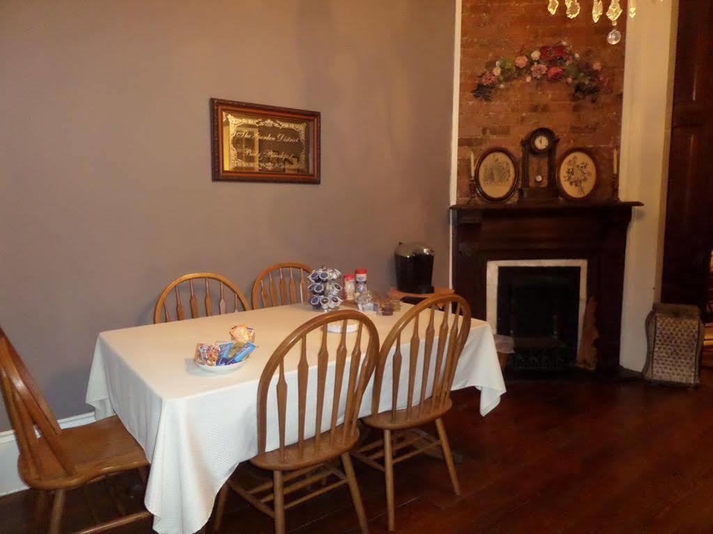 Garden District Bed And Breakfast New Orleans Bagian luar foto